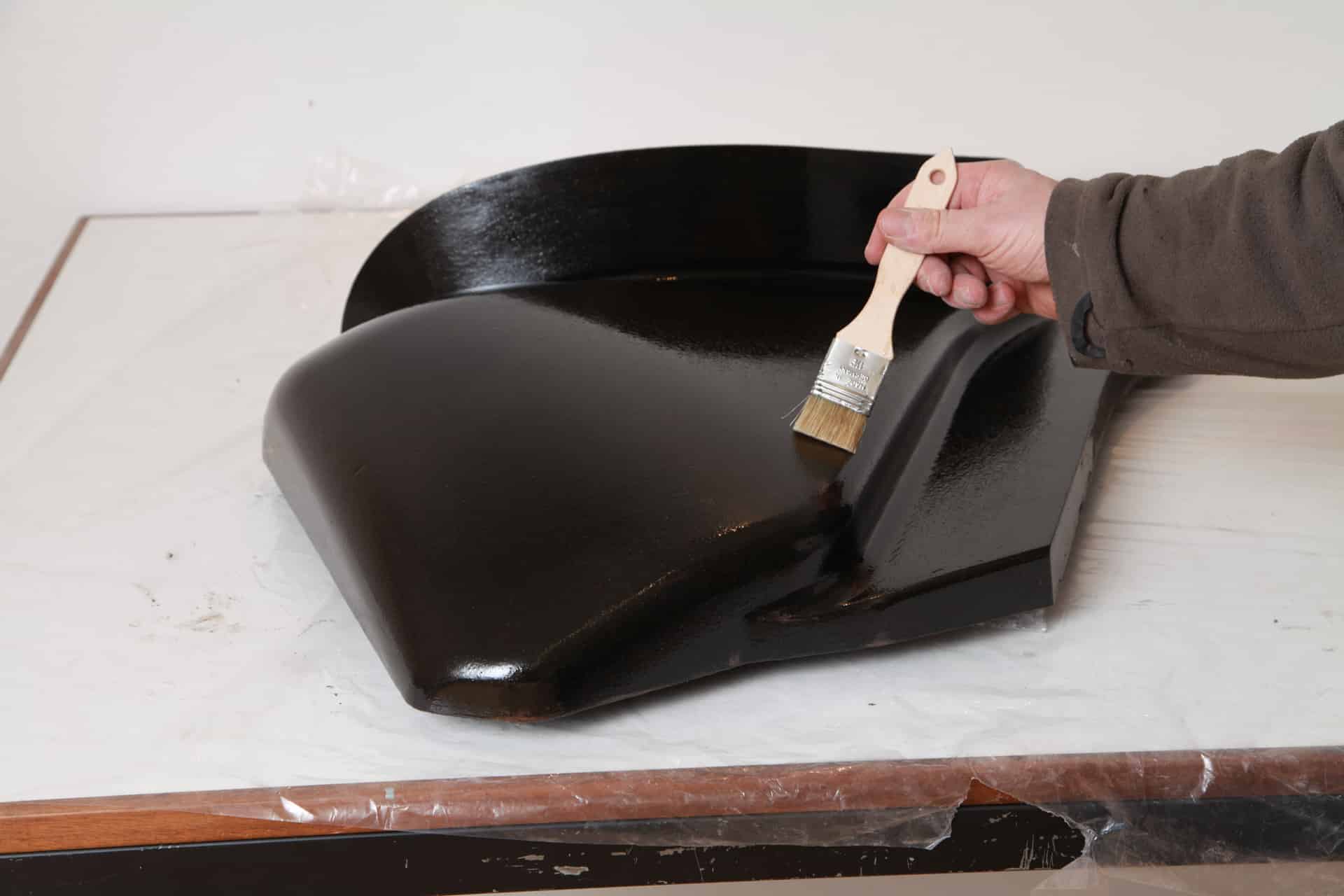 3D gedruckte Sandform wird für das Laminieren vorbereitet