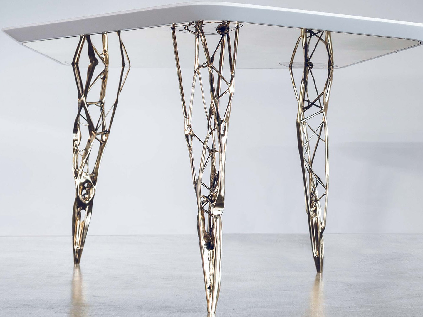 Additive Fertigung von topologieoptimierten Tischbeinen